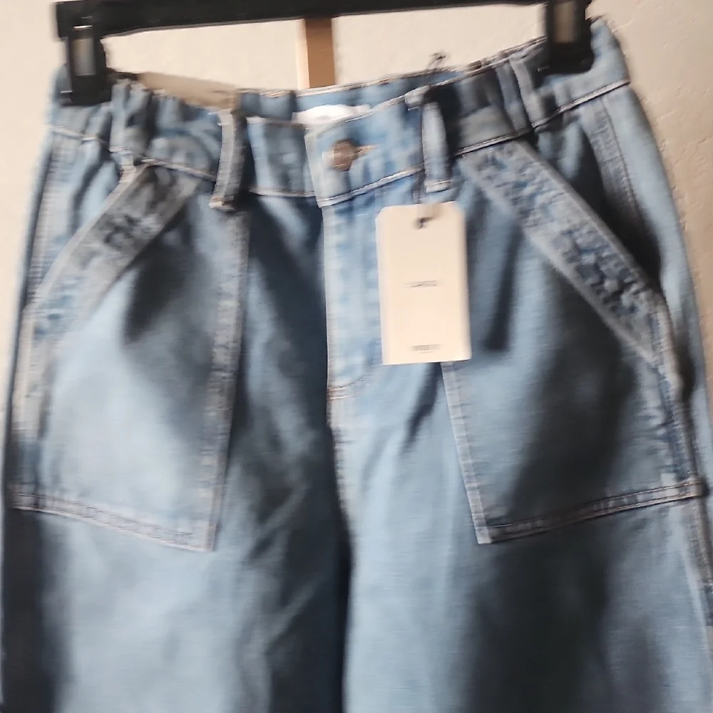 Forever 21 Light Blue Straight Leg Jeans - Picture 5 of 6